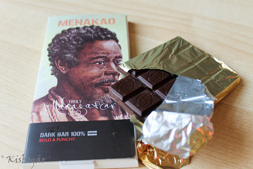 Menakao chocolate bars